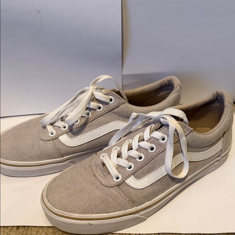 Vans Women’s  Light Gray-Tan Canvas Sneakers